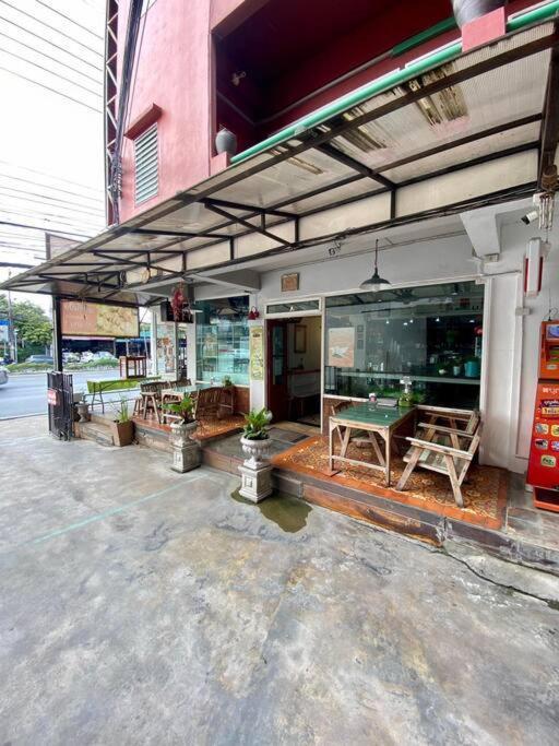 Ratanawong Place 552 Apartment *